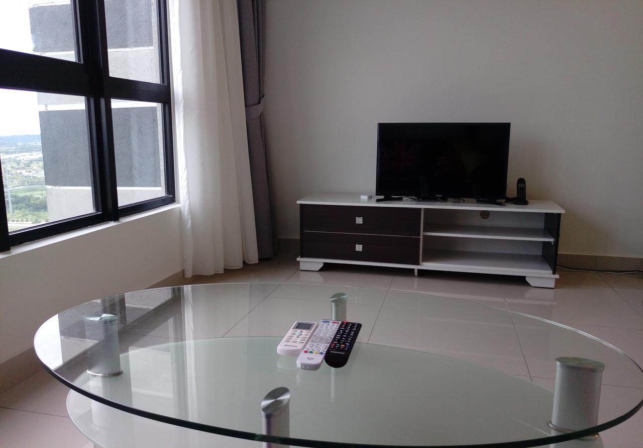 Ashton Meridin Suites Нусаджая Екстериор снимка